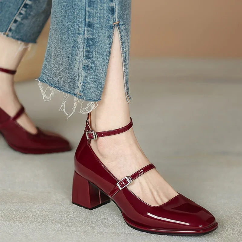 Woman's Fashion Mary Patent Leather Pumps