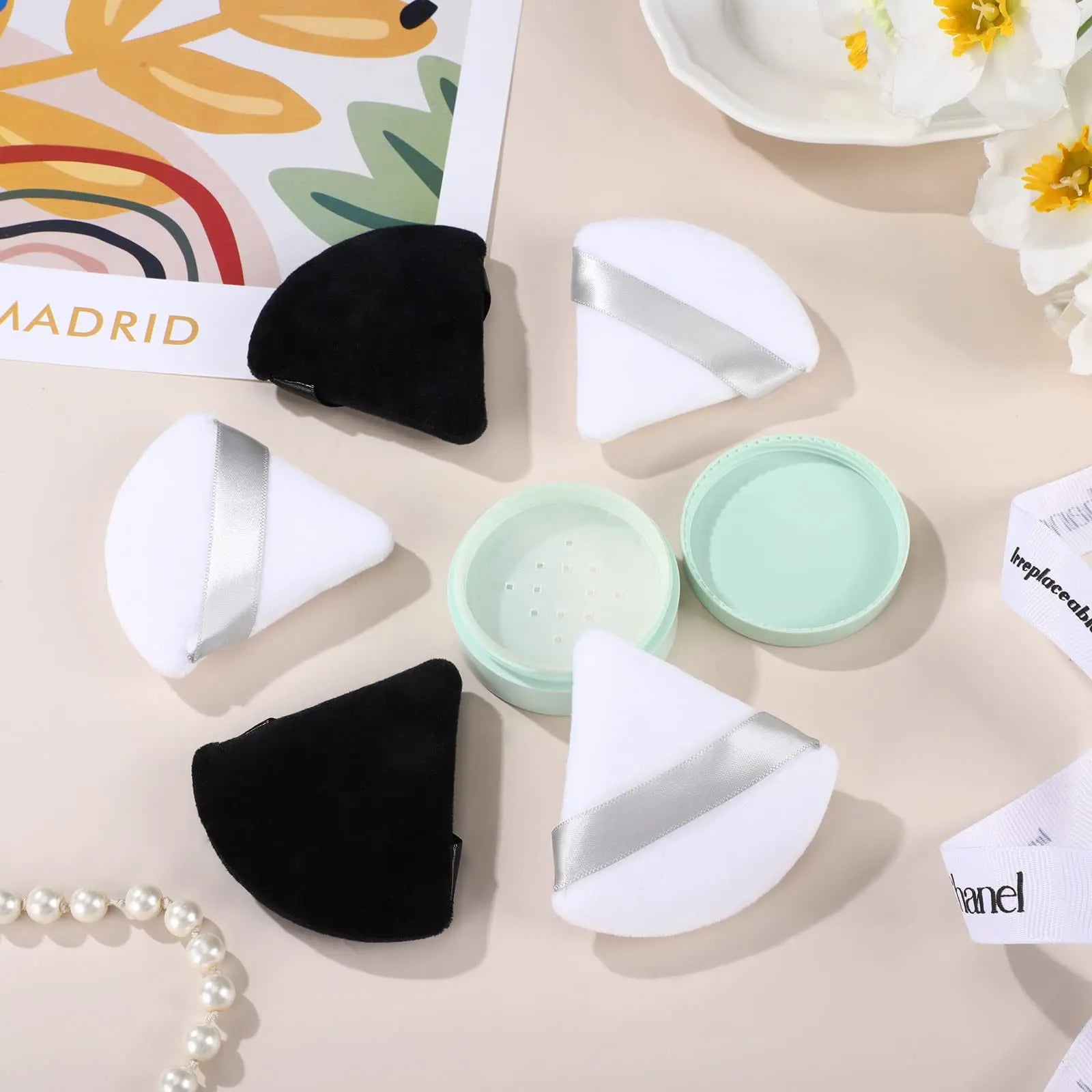50Pcs Triangle Velvet Powder Puff
