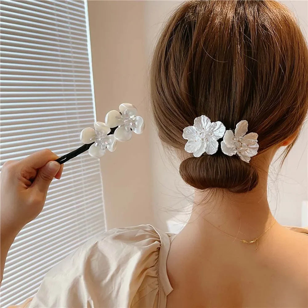 Woman's Shell Flower Magic Bun Maker